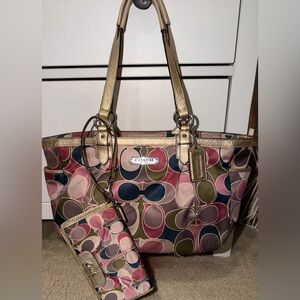 2pc Limited Ed. Coach Multicolor Medium Signature Gallery Scarf Print Satin Tote